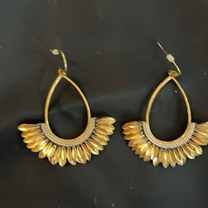 Stella and dot wild woman earrings so cute for summer